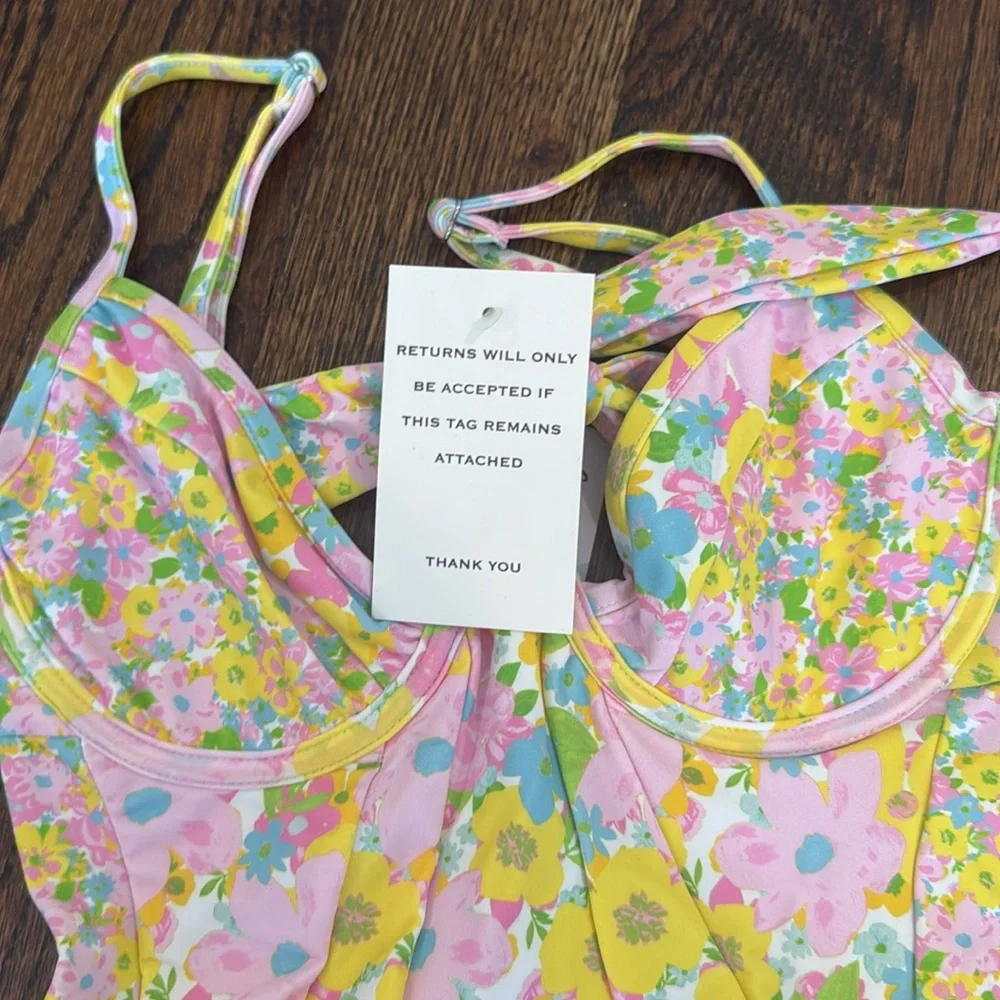 For love and lemons one piece floral swimsuit Sz XS